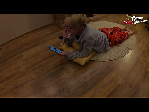 ❤️ Gekke blonde sûgje Enorme lul dy't derop sûgje en stuiterje - Anale seks ❤️ Seksfideo by wy ❌